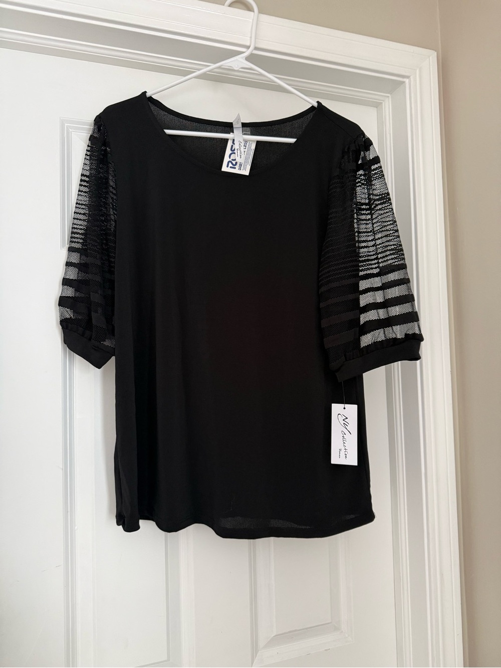 NWT Black Sheer Stripe Sleeve Top Size 1X
